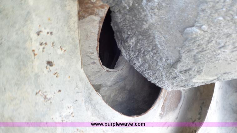 image for item L5267 1997 Ford LT9000 mixer truck