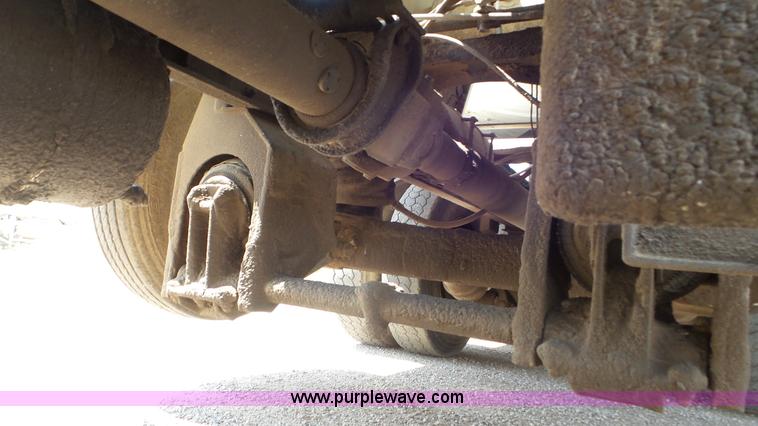 image for item L5267 1997 Ford LT9000 mixer truck