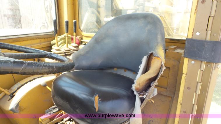 image for item L5268 1974 Caterpillar 627B conventional scraper