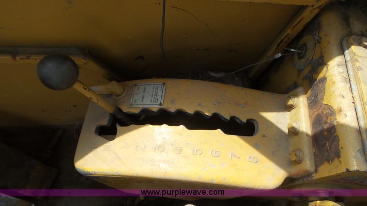 image for item L5268 1974 Caterpillar 627B conventional scraper