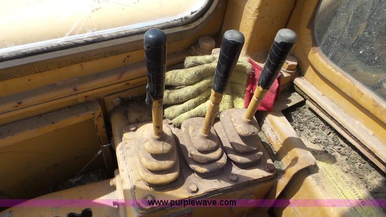 image for item L5268 1974 Caterpillar 627B conventional scraper