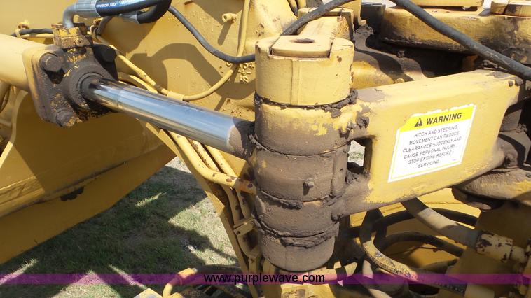 image for item L5268 1974 Caterpillar 627B conventional scraper