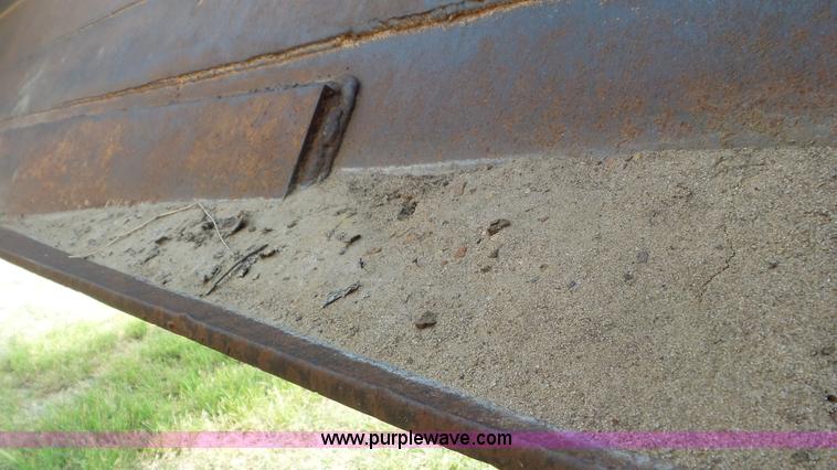 image for item L5268 1974 Caterpillar 627B conventional scraper