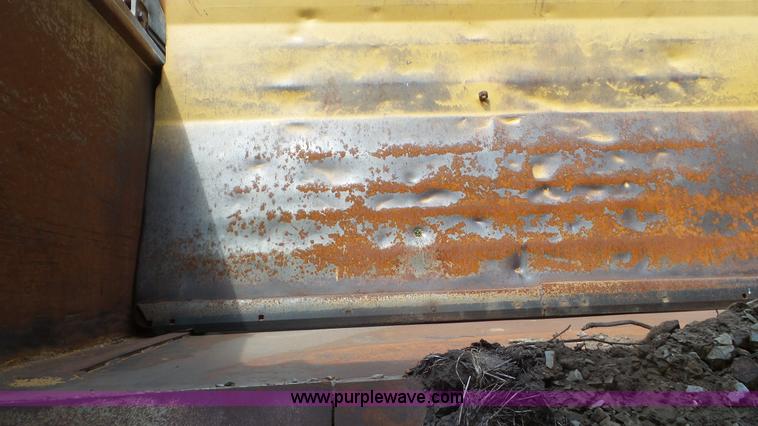 image for item L5268 1974 Caterpillar 627B conventional scraper