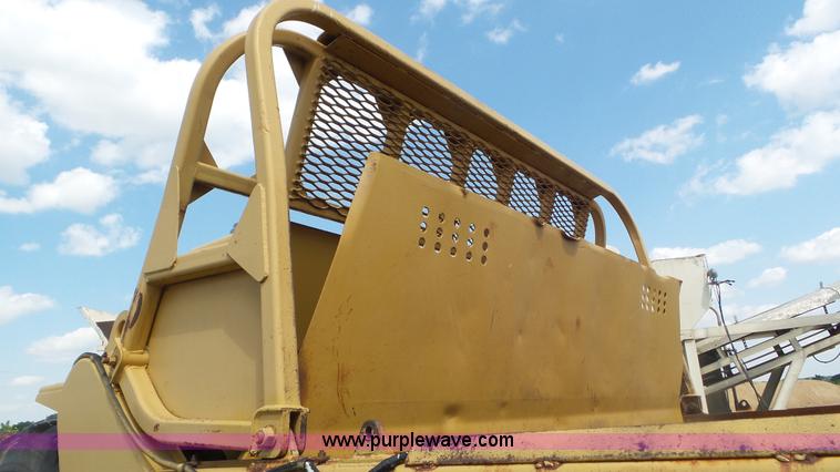 image for item L5268 1974 Caterpillar 627B conventional scraper