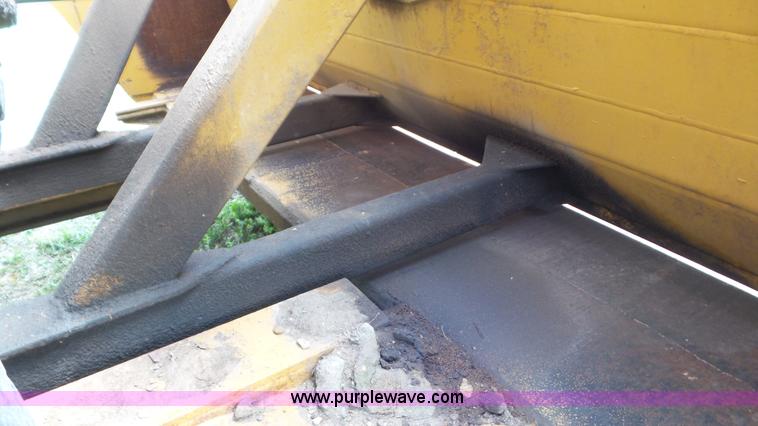 image for item L5268 1974 Caterpillar 627B conventional scraper