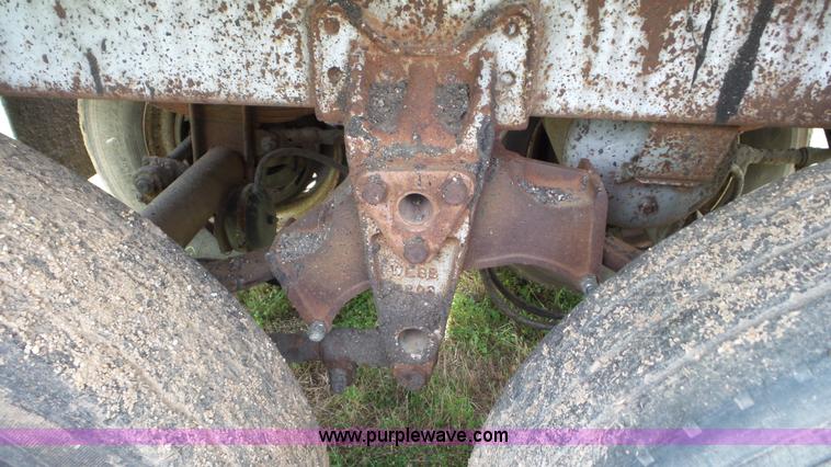 image for item L5280 1971 VIM asphalt trailer