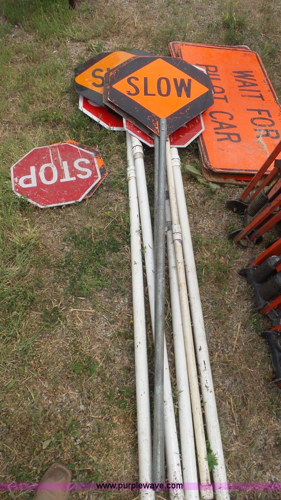 Road construction signs in Kanopolis, KS Item L5286 sold Purple Wave