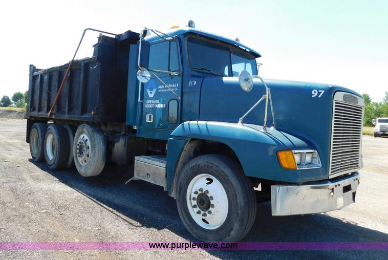 image for item L5878 1991 Freightliner dump truck