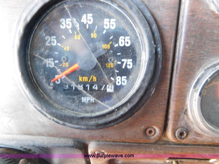 image for item L5878 1991 Freightliner dump truck