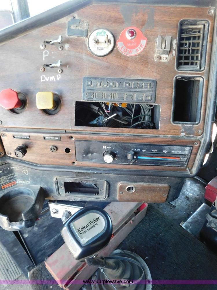 image for item L5878 1991 Freightliner dump truck