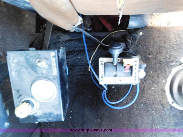 image for item L5878 1991 Freightliner dump truck