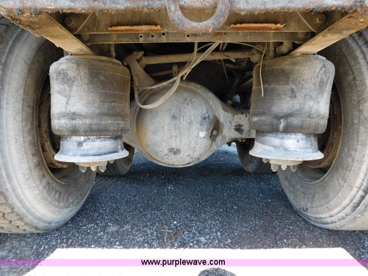 image for item L5878 1991 Freightliner dump truck