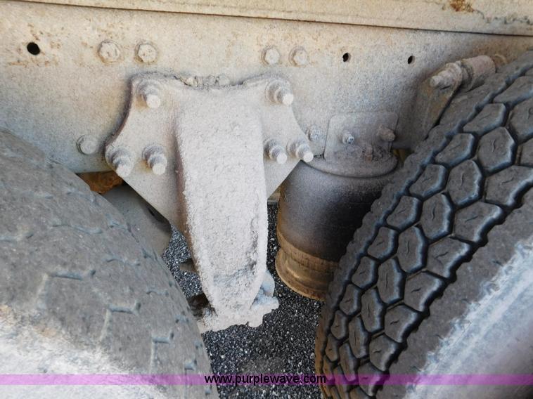 image for item L5878 1991 Freightliner dump truck