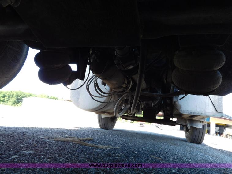 image for item L5878 1991 Freightliner dump truck