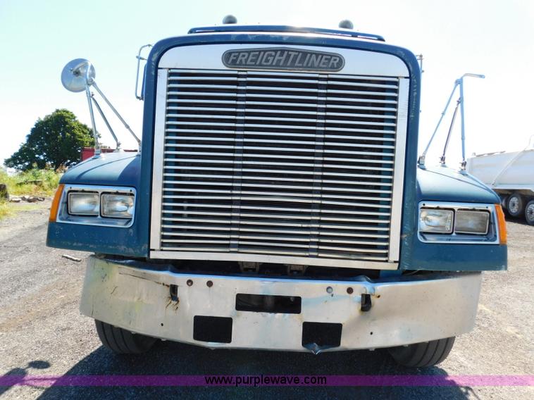 image for item L5878 1991 Freightliner dump truck