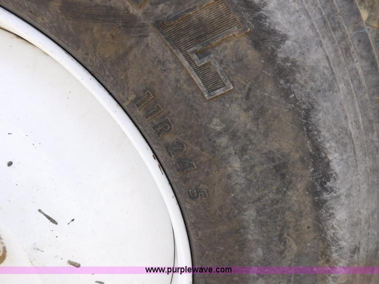 image for item L5878 1991 Freightliner dump truck