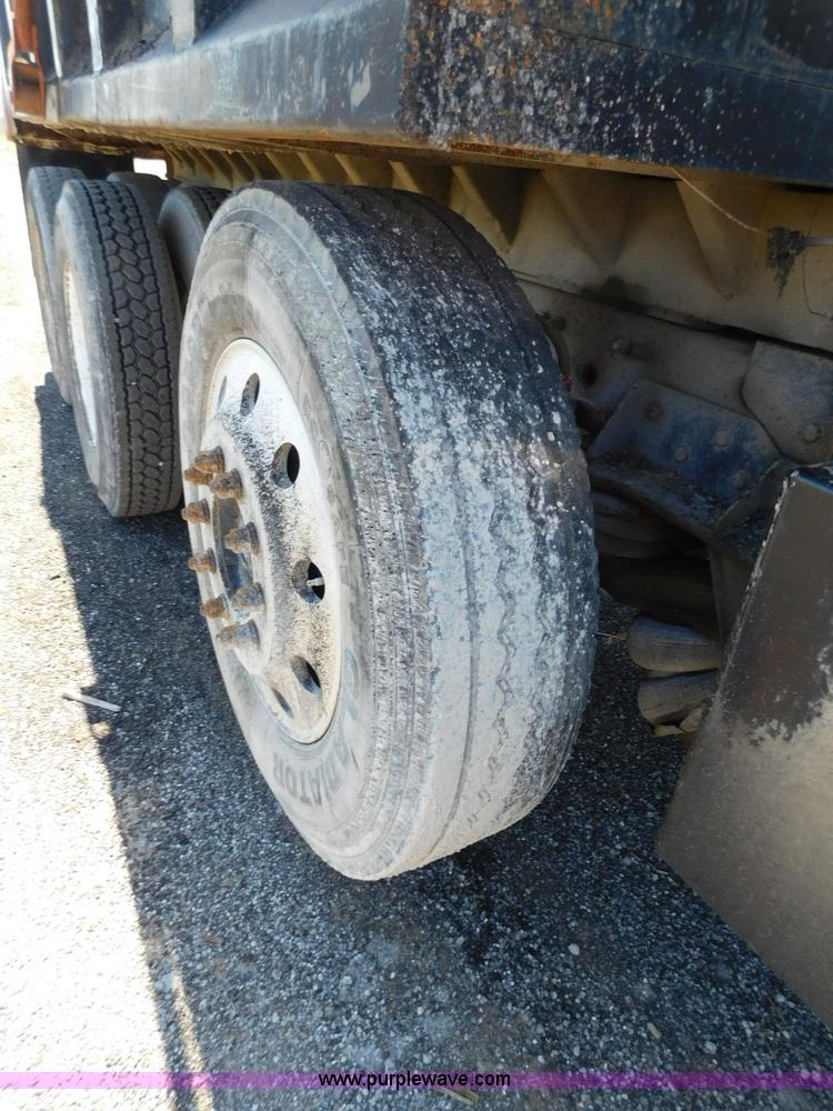 image for item L5878 1991 Freightliner dump truck