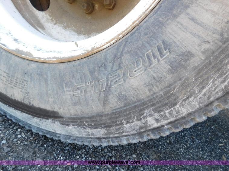 image for item L5878 1991 Freightliner dump truck