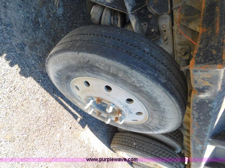 image for item L5878 1991 Freightliner dump truck