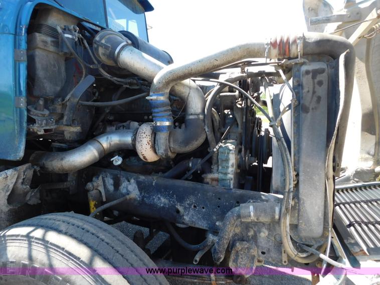 image for item L5878 1991 Freightliner dump truck