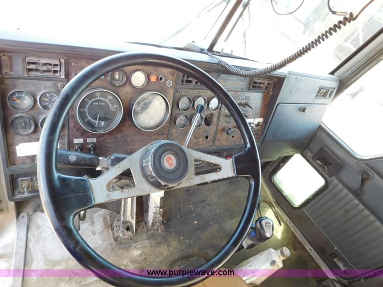 image for item L5879 1996 Kenworth W900 dump truck