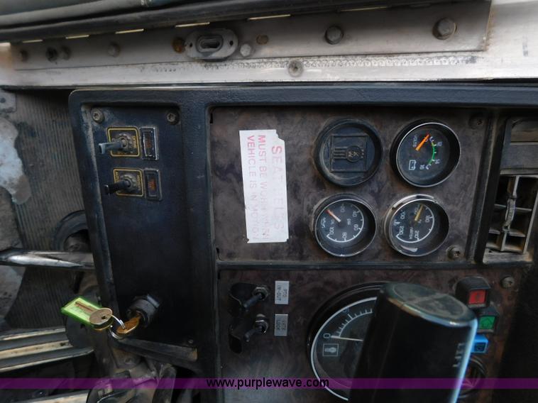 image for item L5879 1996 Kenworth W900 dump truck