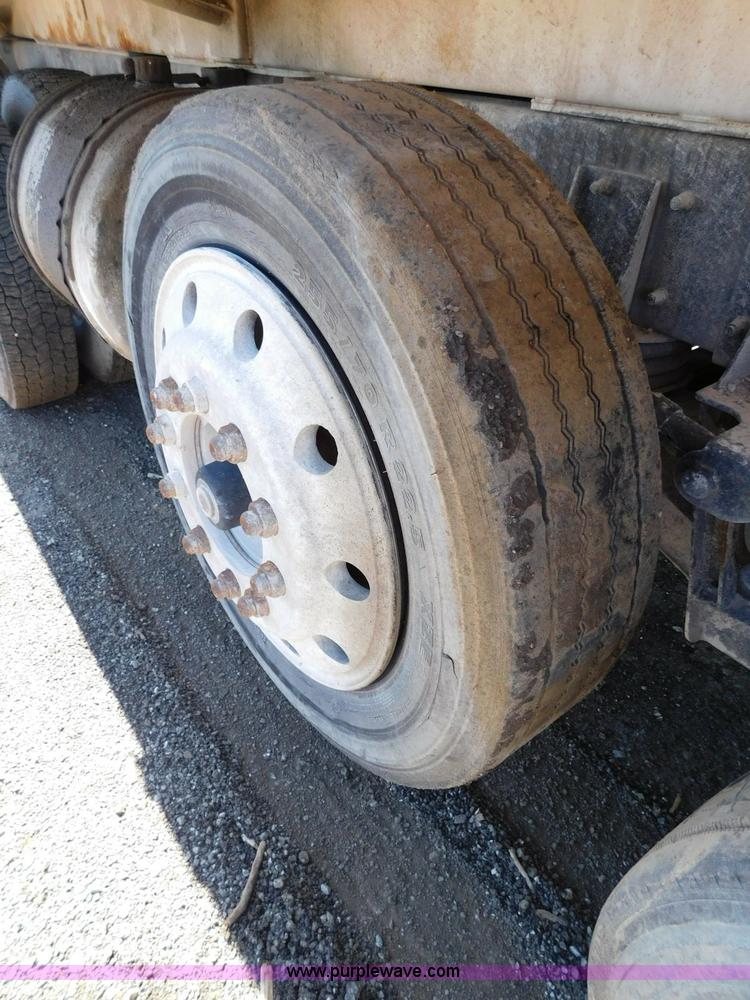 image for item L5879 1996 Kenworth W900 dump truck