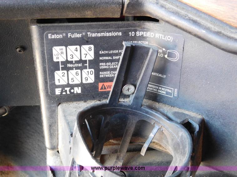 image for item L5880 1995 Freightliner FLD dump truck