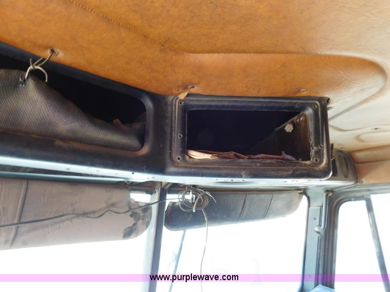 image for item L5880 1995 Freightliner FLD dump truck