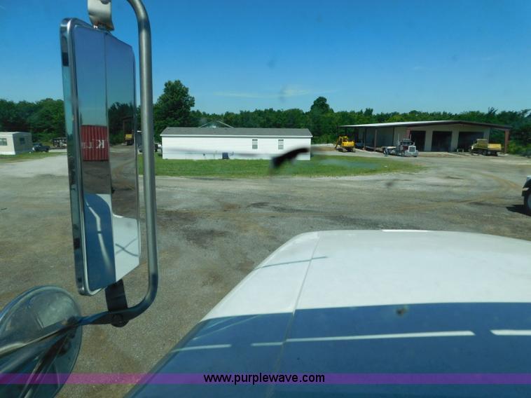 image for item L5880 1995 Freightliner FLD dump truck