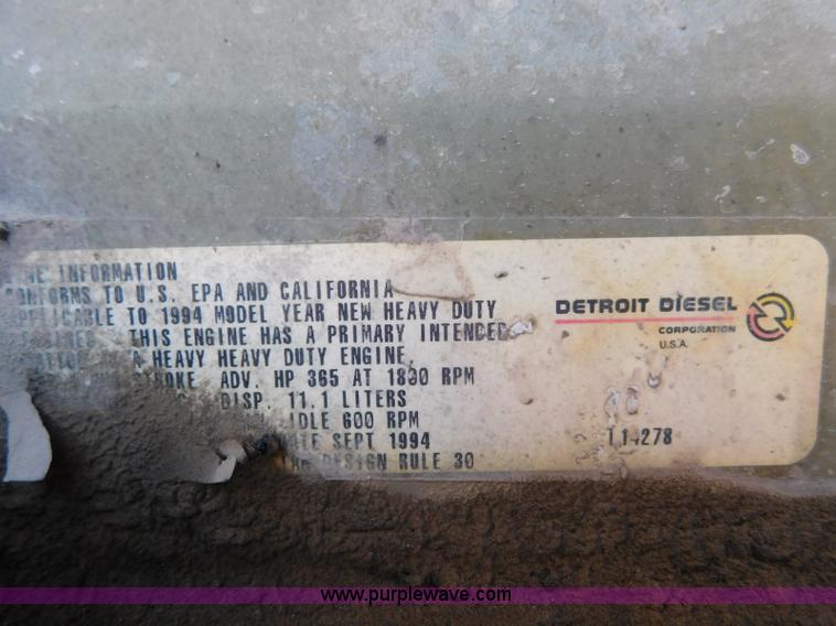 image for item L5880 1995 Freightliner FLD dump truck