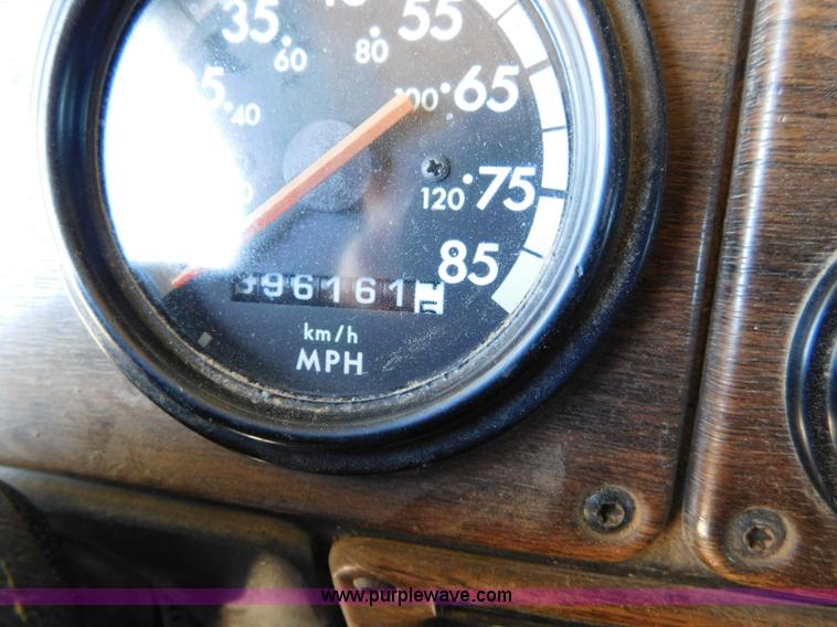 image for item L5881 1995 Freightliner FLD dump truck