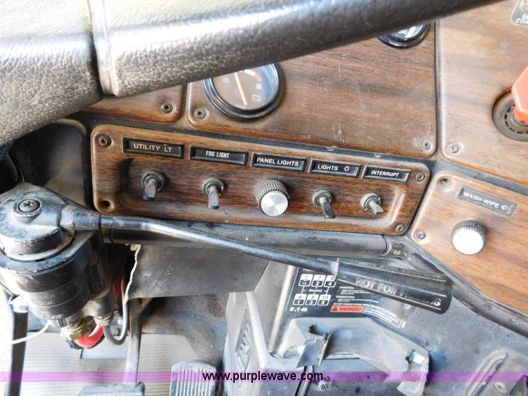 image for item L5881 1995 Freightliner FLD dump truck