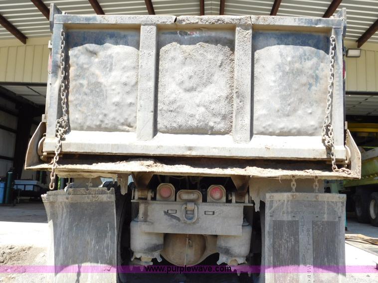 image for item L5881 1995 Freightliner FLD dump truck