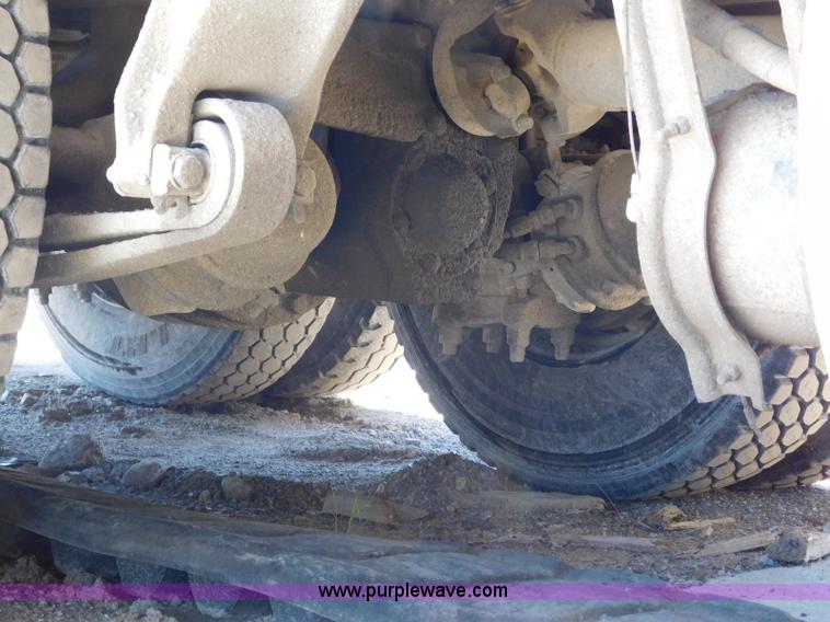 image for item L5881 1995 Freightliner FLD dump truck