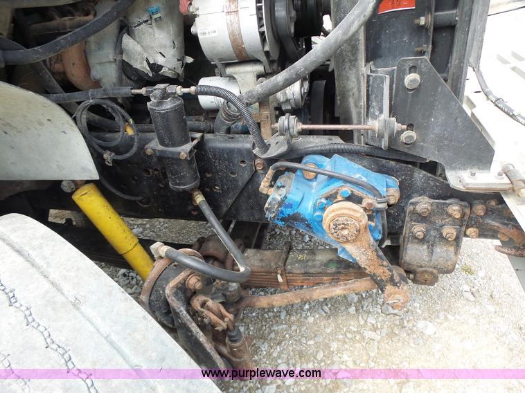 image for item L6089 2000 International 4900 dump truck