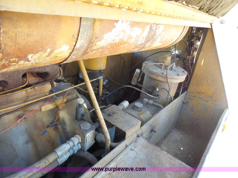 image for item L6100 Joy air compressor