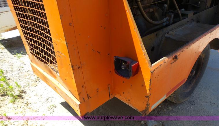 image for item L6100 Joy air compressor