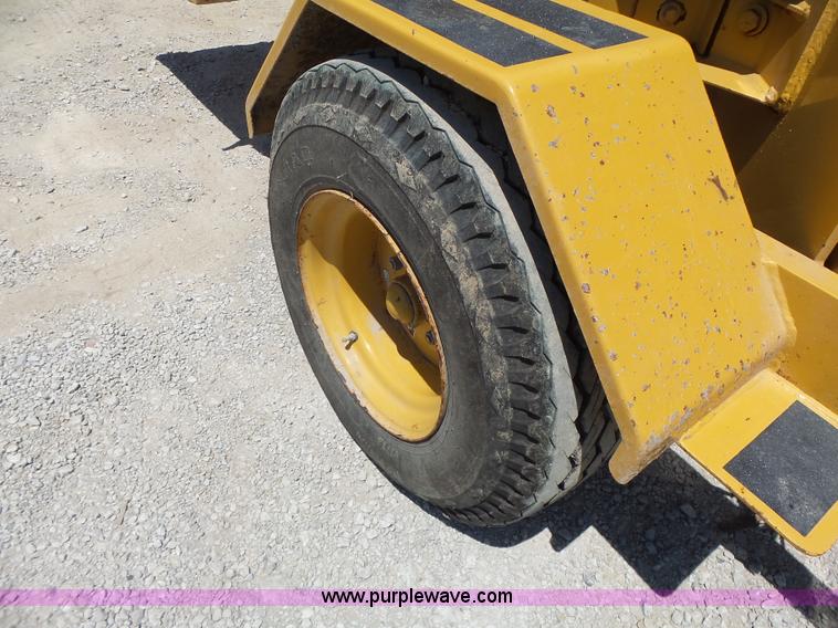 image for item L6103 Vermeer BC1230A wood chipper