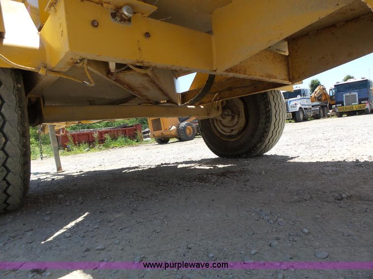 image for item L6103 Vermeer BC1230A wood chipper