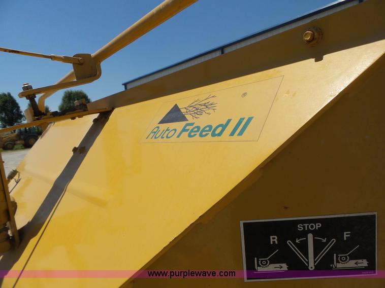 image for item L6103 Vermeer BC1230A wood chipper