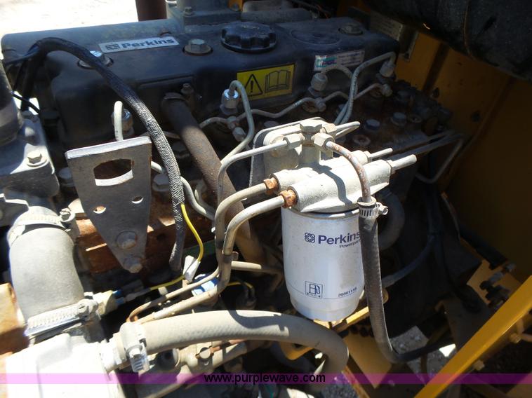 image for item L6103 Vermeer BC1230A wood chipper