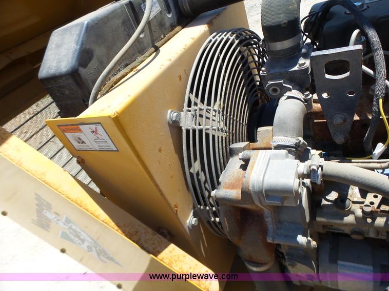 image for item L6103 Vermeer BC1230A wood chipper