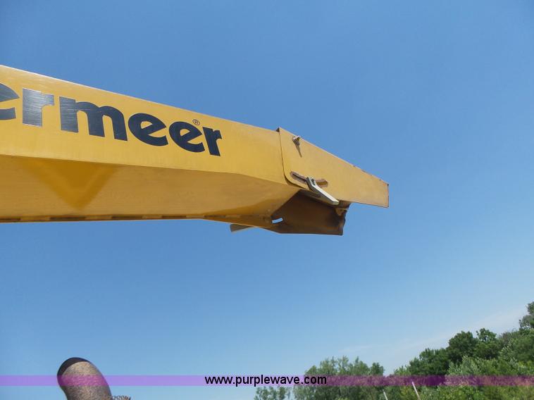 image for item L6103 Vermeer BC1230A wood chipper