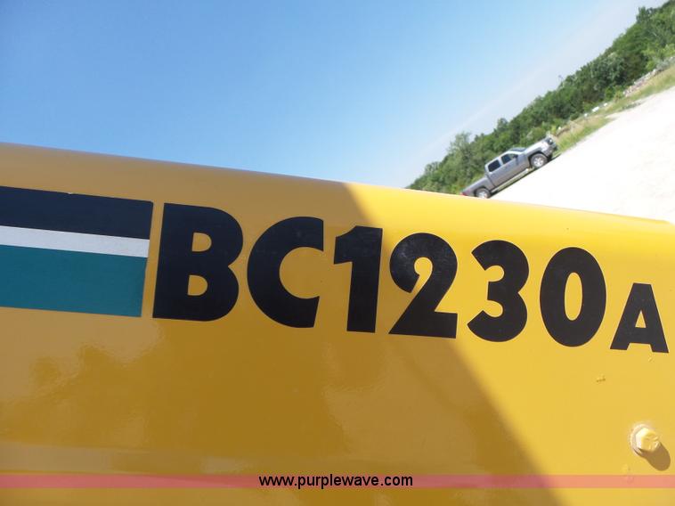 image for item L6103 Vermeer BC1230A wood chipper