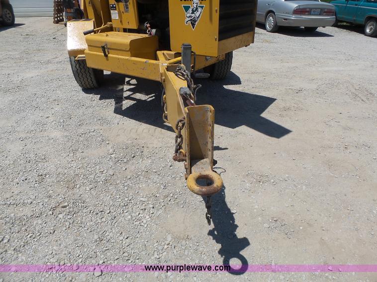 image for item L6103 Vermeer BC1230A wood chipper