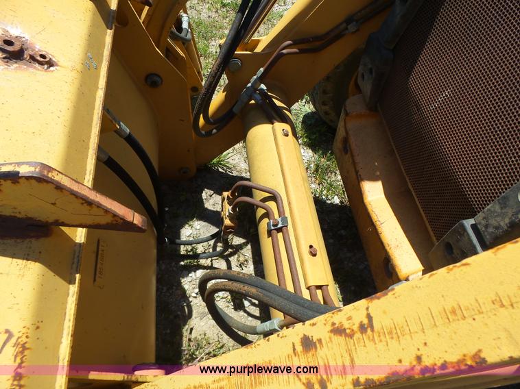 image for item L6104 1995 Case 580L backhoe