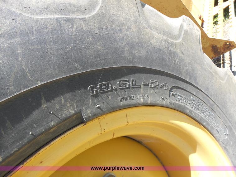 image for item L6104 1995 Case 580L backhoe