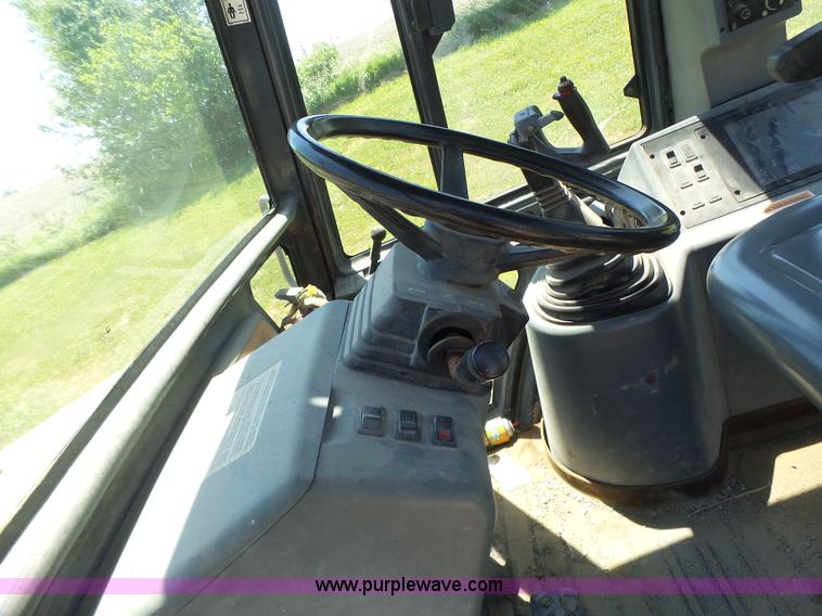 image for item L6104 1995 Case 580L backhoe